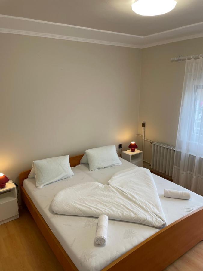 Pingvin Cukraszda Apartman Felso Szint Balatonmáriafürdő Eksteriør bilde
