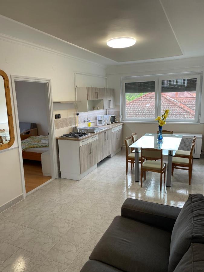 Pingvin Cukraszda Apartman Felso Szint Balatonmáriafürdő Eksteriør bilde
