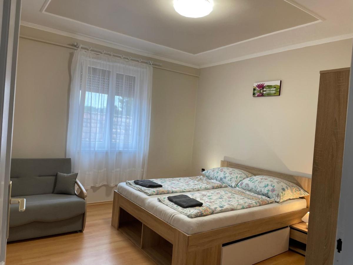 Pingvin Cukraszda Apartman Felso Szint Balatonmáriafürdő Eksteriør bilde