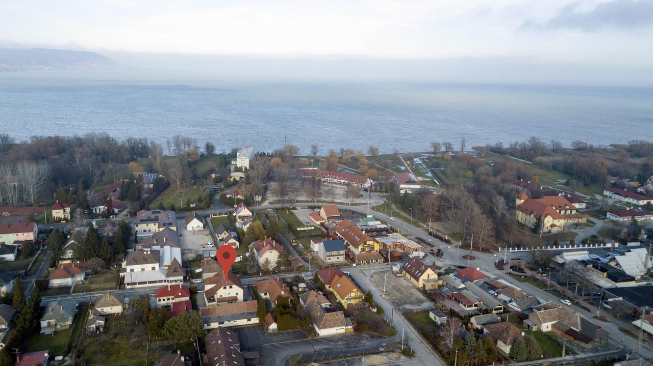 Pingvin Cukraszda Apartman Felso Szint Balatonmáriafürdő Eksteriør bilde